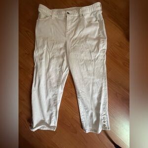 Chico's Women's So Slimming Girlfriend Slim Leg Crop Jean White Size 2.5/14 206